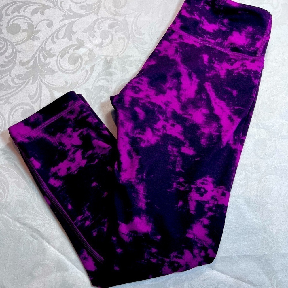 Lululemon Wunder Under Full-on Luon Crop Size 4 Breezie Regal Plum Black